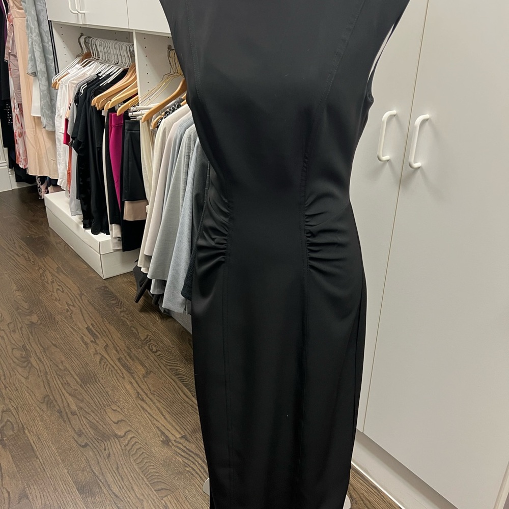 Elegant Black Sleeveless Dress